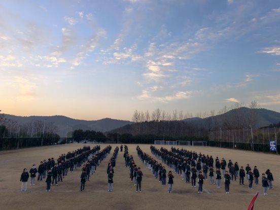 mmexport1765237877903